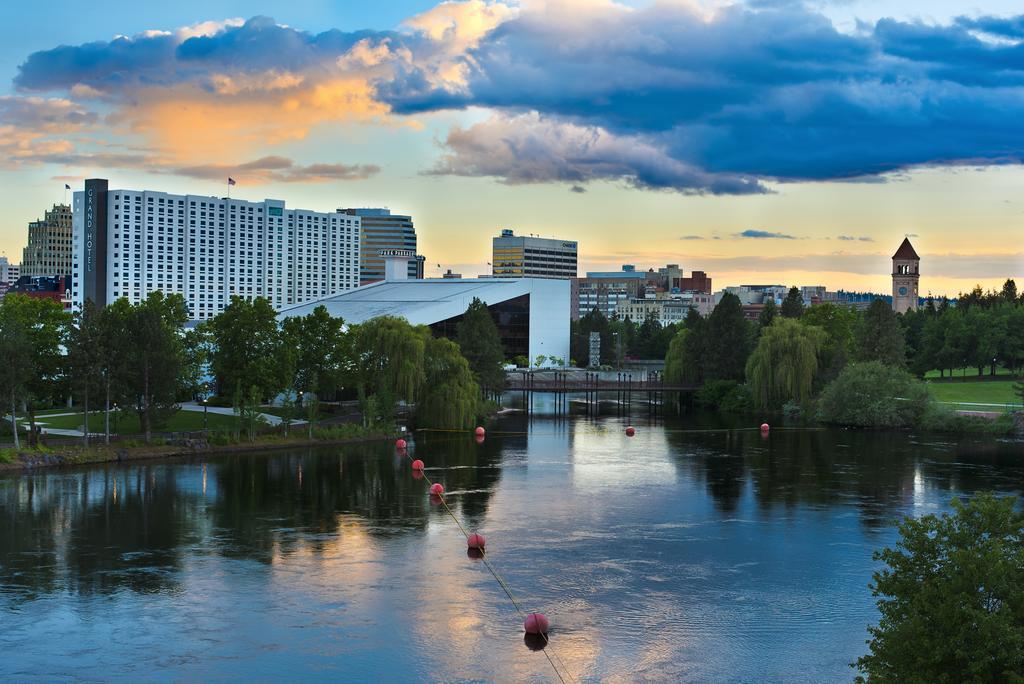Oxford Suites Spokane Downtown Dış mekan fotoğraf